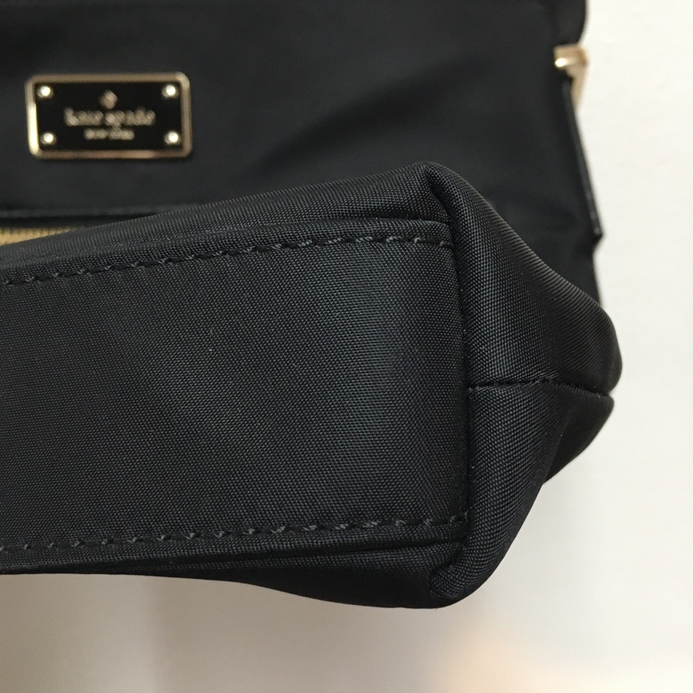 Kate Spade Medium Nylon Crossbody Handbag Black Gold Classic Preppy - Picture 6 of 16
